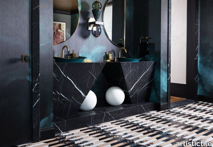 Noir_Moon_SLNOIRML2_Tappeti_Grand_CUTMTAPGRAND_Kips_Bay_NY_2024_Vanessa_DeLeon_Associates_Bathroom_01-2000x1383-d2099b8.jpg