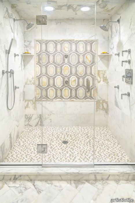 i_Capri_Herringbone_Calacatta_Gold_Bathroom_3_1000x.jpg