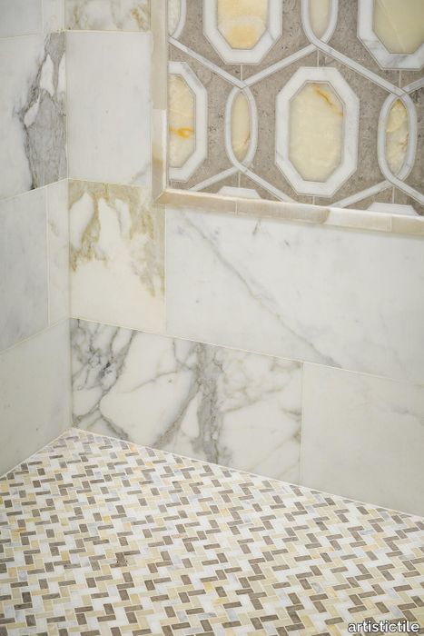 i_Capri_Herringbone_Calacatta_Gold_Bathroom_4_1000x.jpg