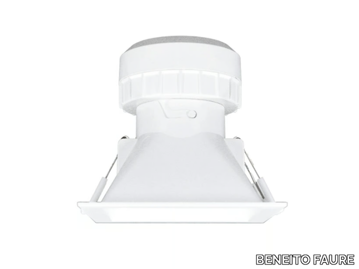 PULCOM-Square-spotlight-BENEITO-FAURE-527700-rel21fafe7d.jpg