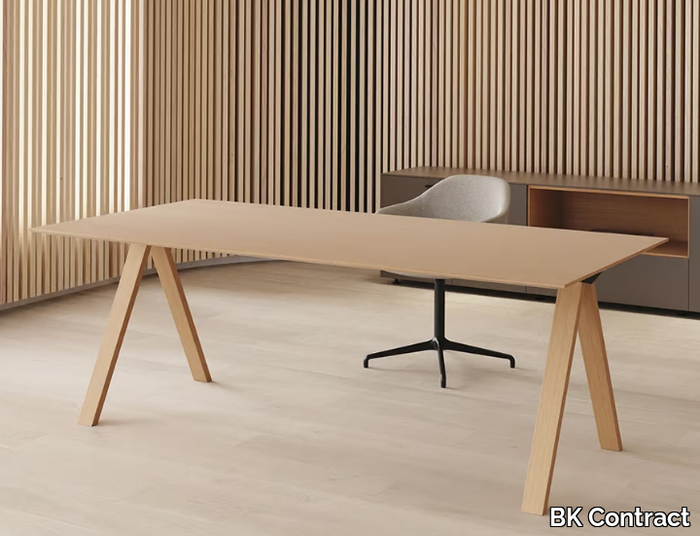 VIS DIRECTIONAL - Rectangular wood veneer office desk _ BK Contract