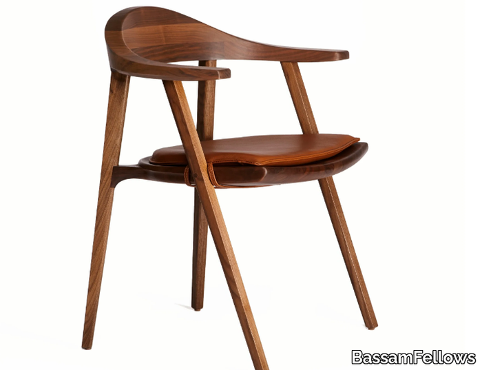 MANTIS-Chair-BassamFellows-445770-rel3975b976.jpg