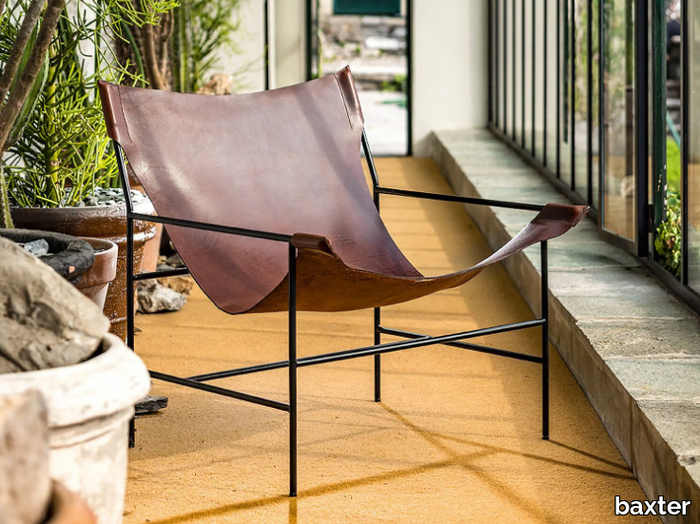 LEGGIA - Garden tanned leather easy chair with armrests _ BAXTER