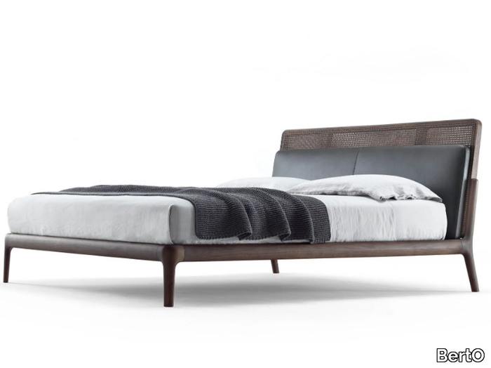 EAST SIDE - Solid wood bed _ BertO