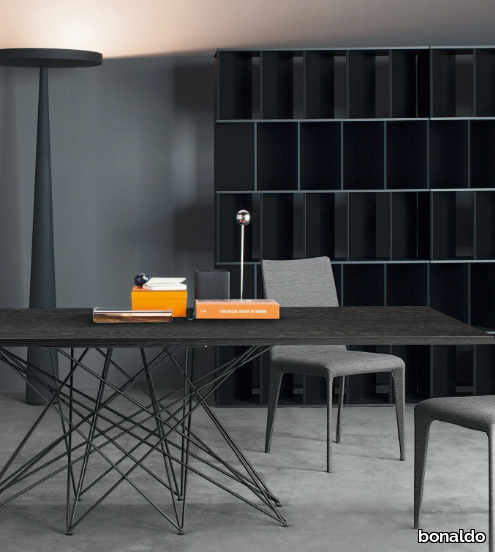 OCTA-Table-Bonaldo-82418-rel7528f075.jpg