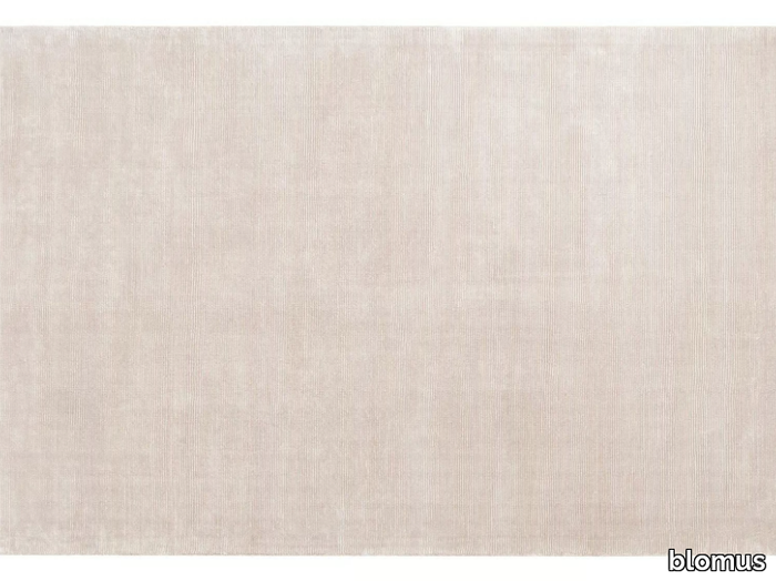 VISCA - Solid-color rectangular viscose rug _ blomus