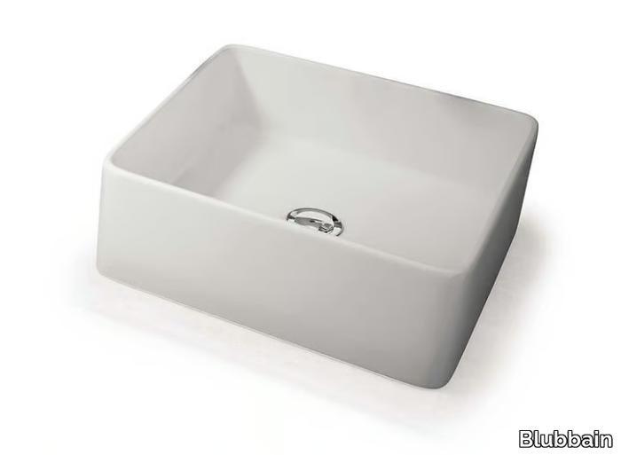 TRUMAN - Square countertop ceramic washbasin _ Blubbain