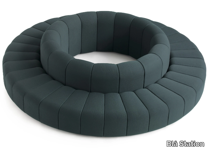 BOB - Curved fabric sofa _ Blå Station