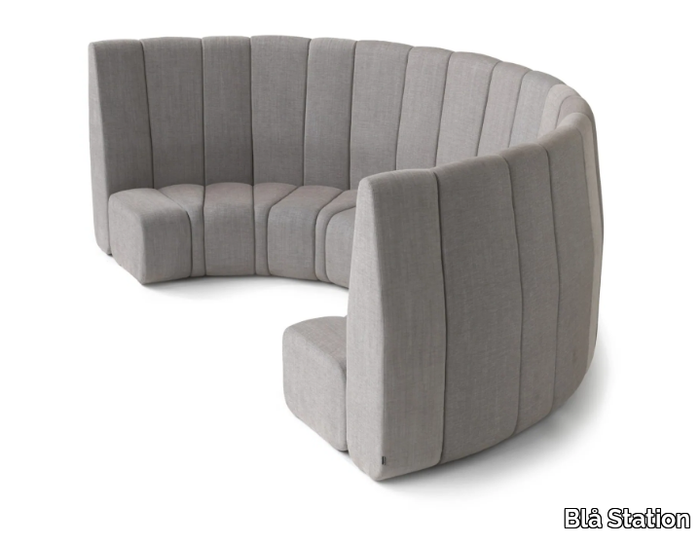 BOB HIDE - Modular curved high-back fabric sofa _ Blå Station