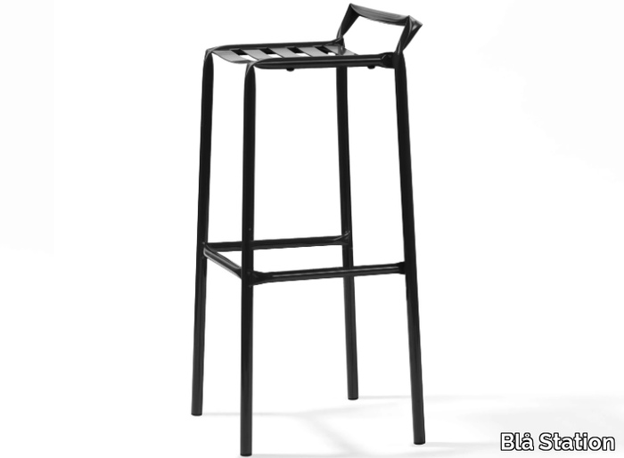 STRAW - High stool with footrest _ Blå Station