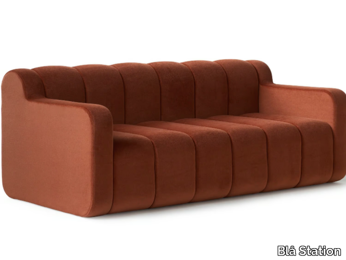 sofa-bla-station-371336-rel2d480588.jpg