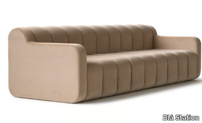 sofa-bla-station-371336-rel54a2112c.jpg