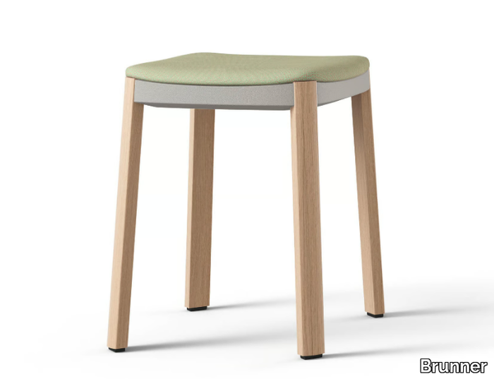 nate-stool-brunner-503306-rel5a14eae.jpg