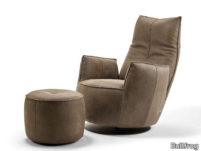 BLOBB.DELUXE - Swivel armchair with armrests _ Bullfrog