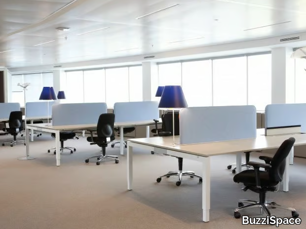 BuzziDesk - Desk divider screen _ BuzziSpace