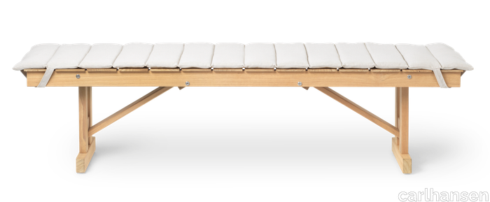 images-BM1871 Bench-bm1871-teak-cushion-front.png