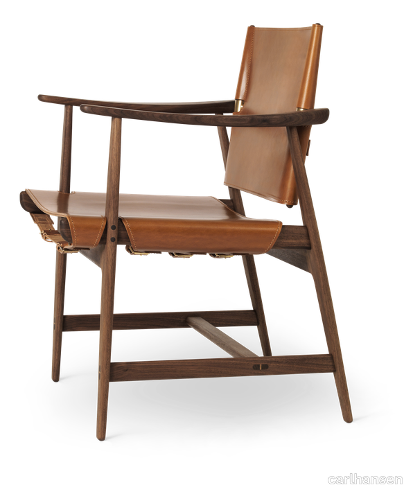 images-BM1106 Huntsman Chair-jagtstolen-valnoed-olie-cognac-sadellaeder-side.png