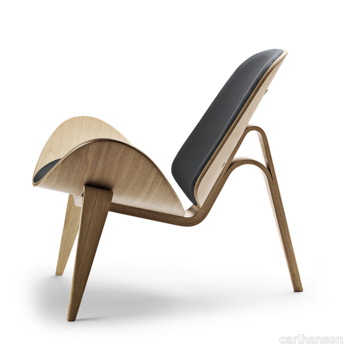 images-CH07 Shell Chair-skalstolen-eg-hvidolie-fiord171-side.png