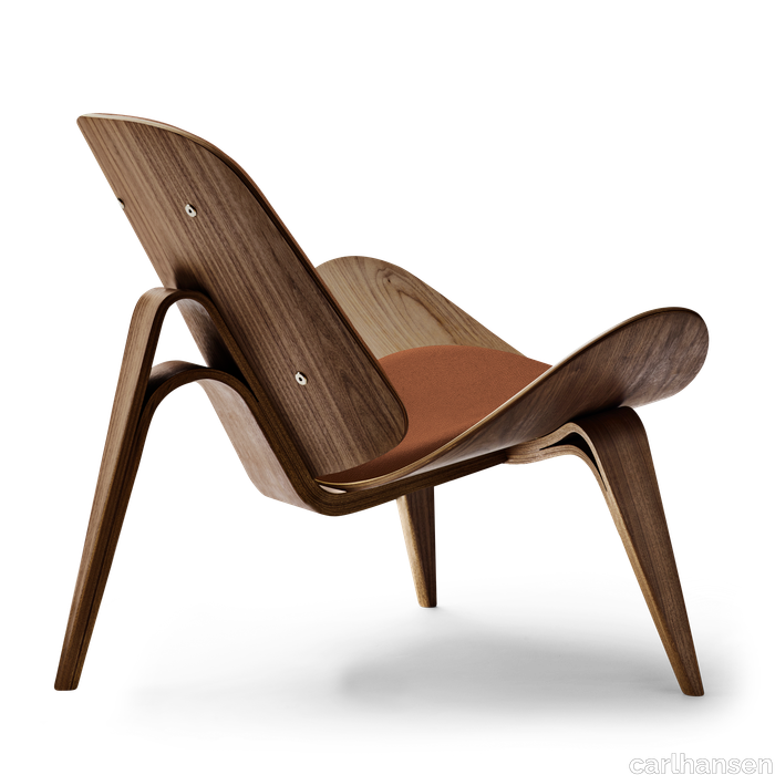 images-CH07 Shell Chair-skalstolen-valnoed-olie-thor307-back.png