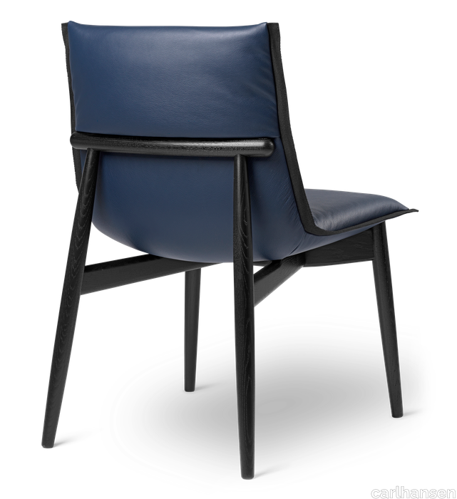 images-E004 Embrace Chair-e004-eg-sortmalet-thor350-back-1.png