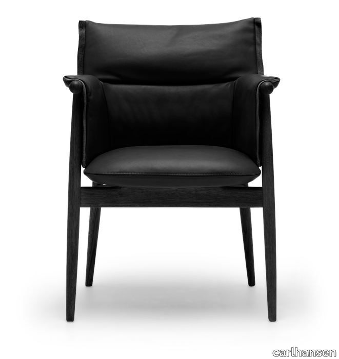 images-E005 Embrace Armchair-embrace-chair-eg-sortmalet-thor301.png