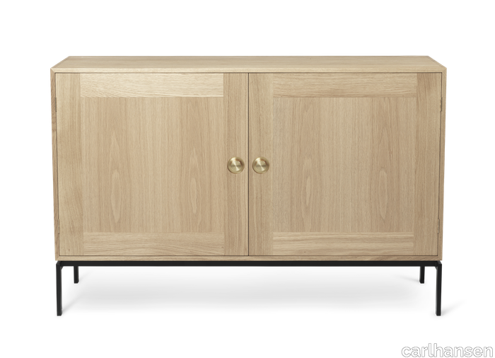 images-FK63 Cabinet with legs-fk63-2115f-oak-whiteoil-black-brass.png