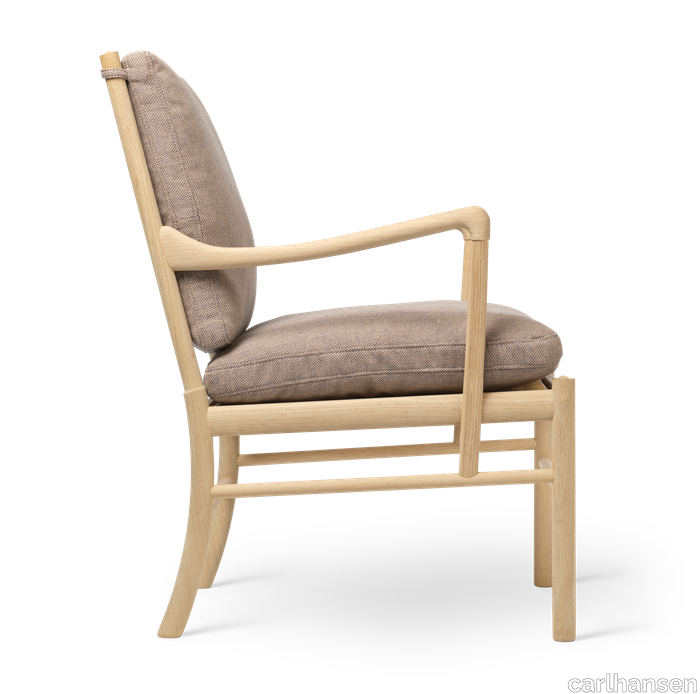 images-OW149 Colonial Chair-colonial-chair-eg-saebe-rewool628-side.png