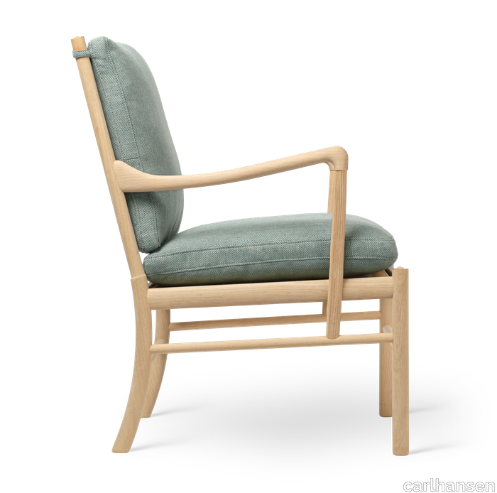 images-OW149 Colonial Chair-colonial-chair-eg-saebe-rewool658-side.png