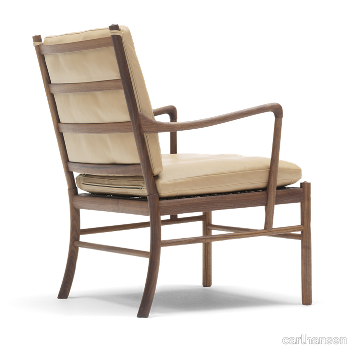 images-OW149 Colonial Chair-ow149_walnut_oil_sif90_back.png