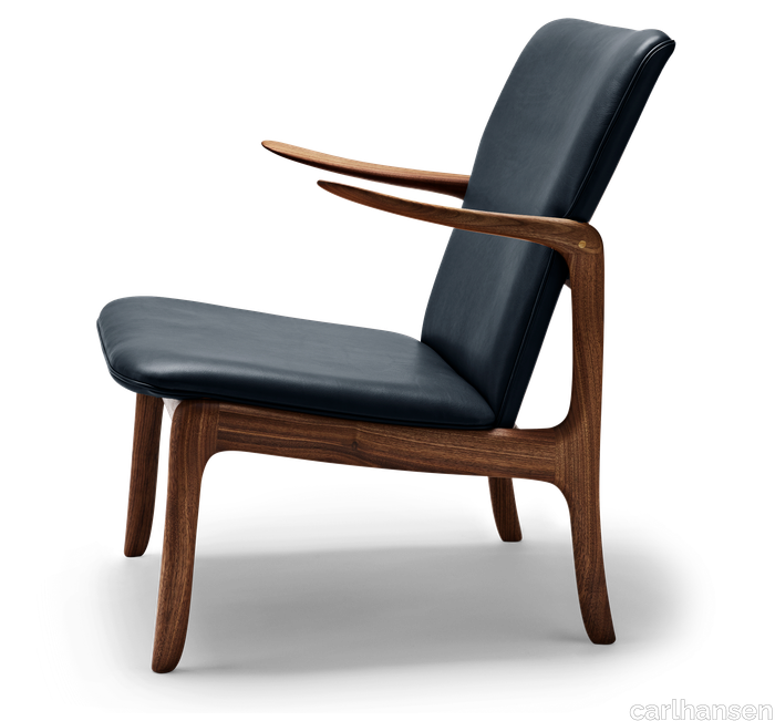 images-OW124 Beak Chair-ow124-beak-chair-valnoed-olie-thor350-side.png