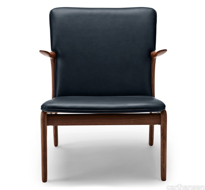 images-OW124 Beak Chair-ow124-beak-chair-valnoed-olie-thor350.png