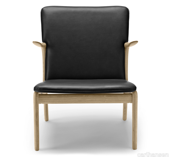 images-OW124 Beak Chair-beak-chair-eg-saebe-thor301.png