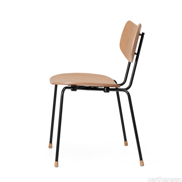 images-VLA26T Vega Chair-vla26_oak_lacquer_steel_black_side.png