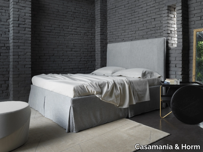 SARDEGNA - Double bed with high headboard _ Casamania & Horm