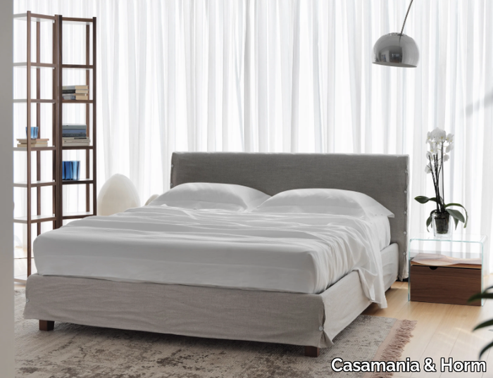 WHITE-Casamania-Horm-169534-rel232222f6.jpg