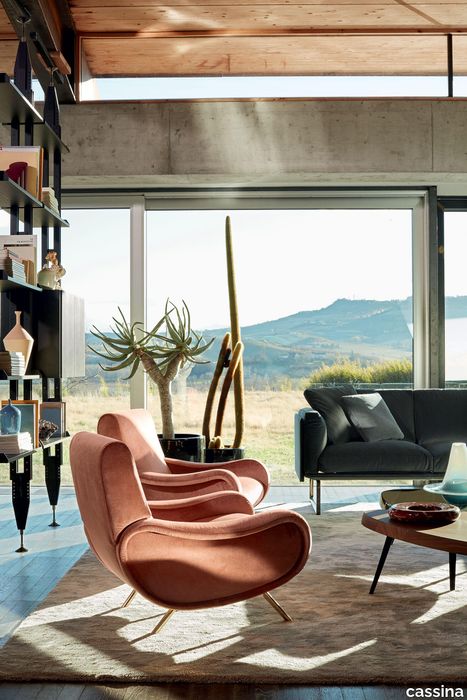 _charlotte-perriand_alluminio-metallo_verniciato_nero_opaco_legno_.jpg