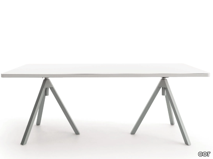 LEVEL - Height-adjustable meeting table _ COR