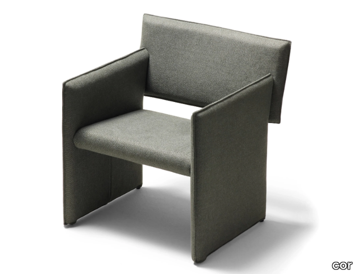 NOTO - Fabric easy chair with castors _ COR