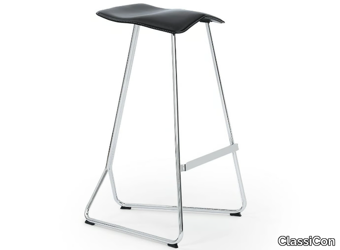 TRITON-STOOL-ClassiCon-525330-rel6ba96a84.jpg