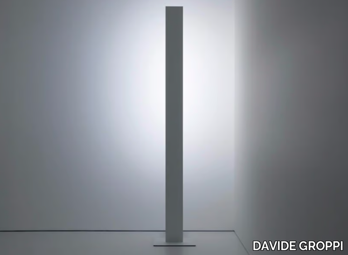 MOVIE - Fluorescent RGB floor lamp _ DAVIDE GROPPI