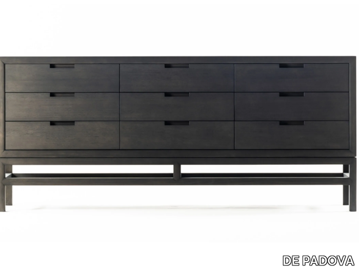 SILENT DRAWER CABINET - Oak chest of drawers with integrated handles _ DE PADOVA