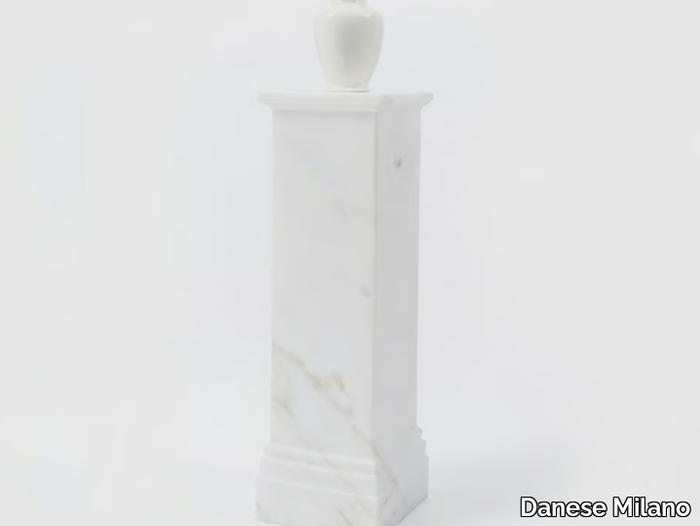 pedestal-marble-vase-danese-milano-468723-rel2fc52054.jpg