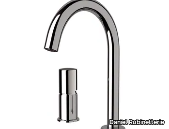 h_FUSION-2-hole-washbasin-mixer-Daniel-Rubinetterie-337919-rel1586f306.jpg