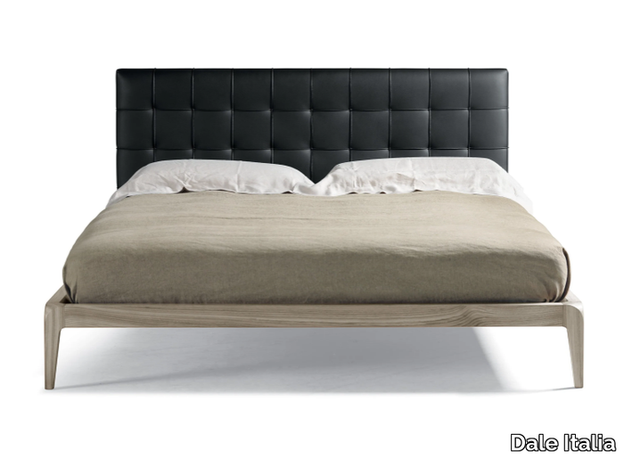 SIG.RE P-622 - Solid wood bed with tufted headboard _ Dale Italia