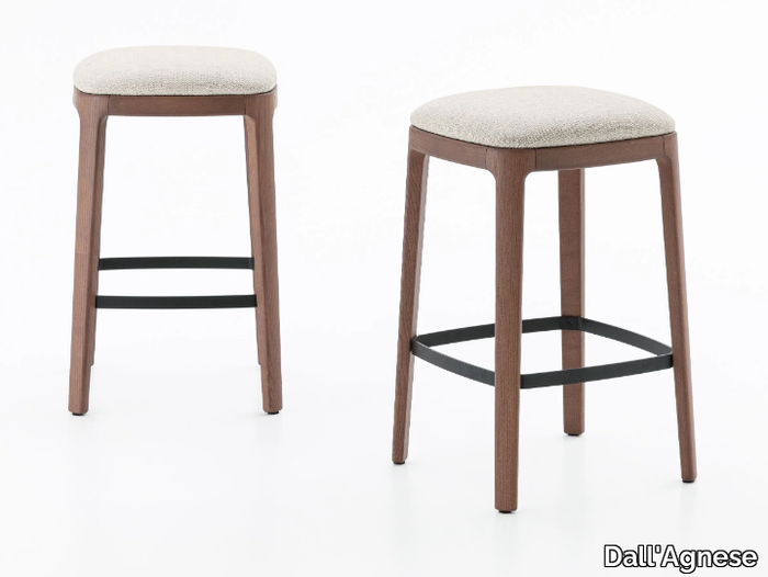 GULP - Wooden stool with integrated cushion _ Dall'Agnese