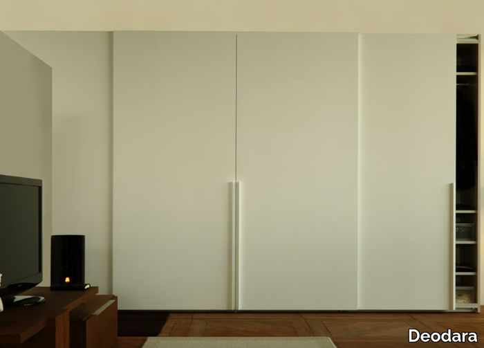 LINEAR - Wooden wardrobe with sliding doors _ Deodara