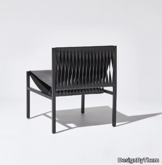 DL-Easy-chair-DesignByThem-384498-rel8785225.jpg