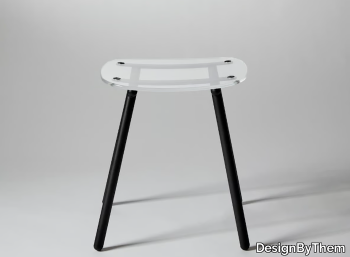 FENSTER-Low-stool-DesignByThem-446818-reld6a09697.jpg