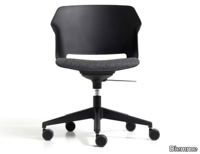 CLOP - Height-adjustable polypropylene office chair with castors _ Diemme