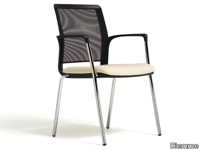 HOST - Stackable chair with armrests _ Diemme